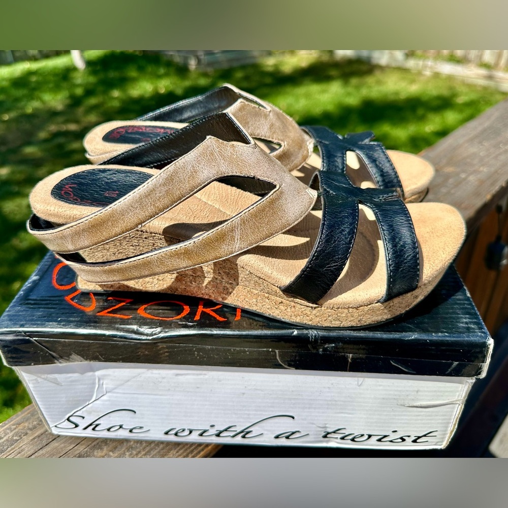 Modzori Reversible Leather Sandals, Size 10